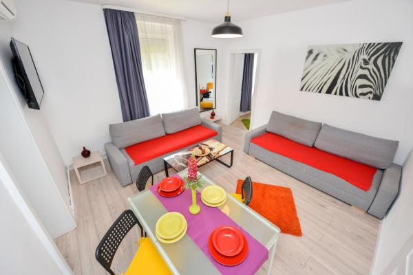 Na zdjęciu widoczny jest obiekt Bucharest City Center Villa - Shabbat Friendly położony w mieście Bukareszt.