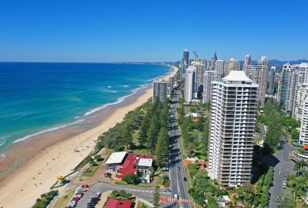 De Ville Apartments - Surfers Paradise