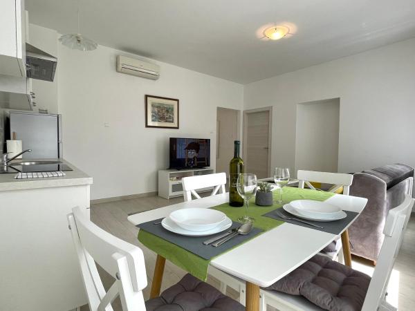 Modern Apartment In The Old Part Of Town - Istrien
