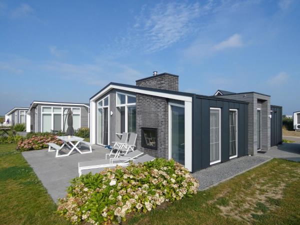 På billedet ses objektet Holiday Home Ruisweg 13 by Interhome beliggende i byen Wemeldinge.