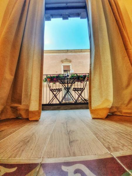 A la foto es mostra l'objecte BluMaison - charming holiday home situat a la ciutat de Catània.