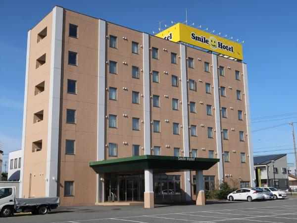 Na fotografii je vidět objekt Smile Hotel Shizuoka Yoshida Inter nacházející se ve městě Yoshida.