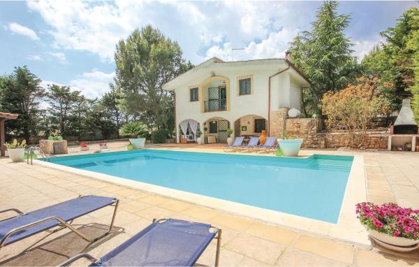 På billedet ses objektet Villa Specchia beliggende i byen Villa Castelli.