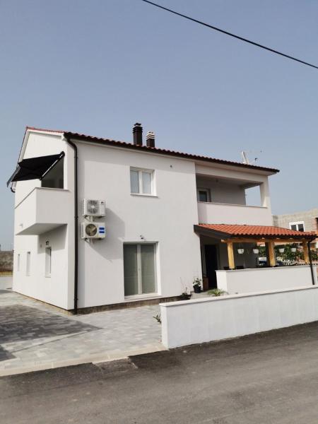A la foto es mostra l'objecte Apartment Tea situat a la ciutat de Vodice.