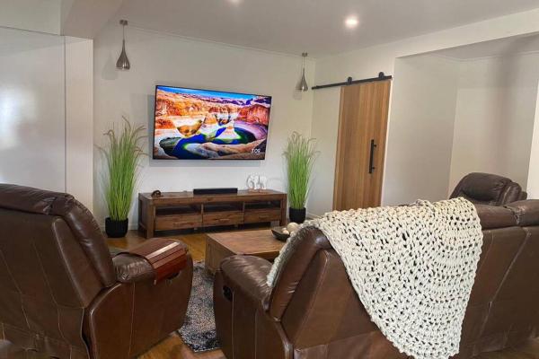 Billede 4: Spacious, Contemporary and Self-Contained with Beautiful Views
