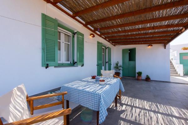 På billedet ses objektet «MARMARA» house beliggende i byen Cherronisos.