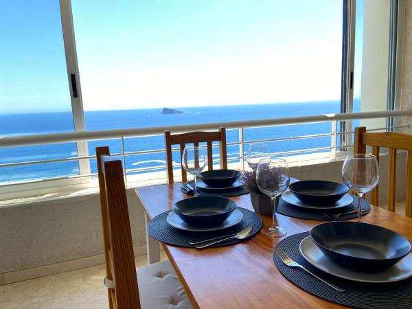 A la foto es mostra l'objecte Apartamento Torre Levante, primera línea de playa situat a la ciutat de Benidorm.