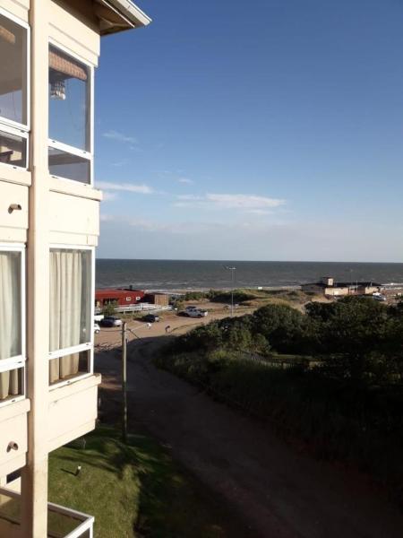 A la foto es mostra l'objecte Pinamar Frente al Mar situat a la ciutat de Pinamar.