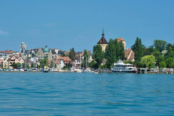 The photo shows the Schönes Studio in Arbon am Bodensee Neu Klimatisiert ! located in the city of Arbon.