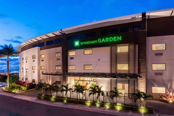The photo shows the Wyndham Garden San Jose Escazu, Costa Rica located in the city of Quesada.