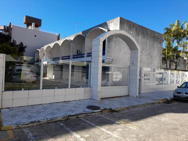 På billedet ses objektet Sobrado no Residencial Mediterrâneo beliggende i byen Florianópolis.