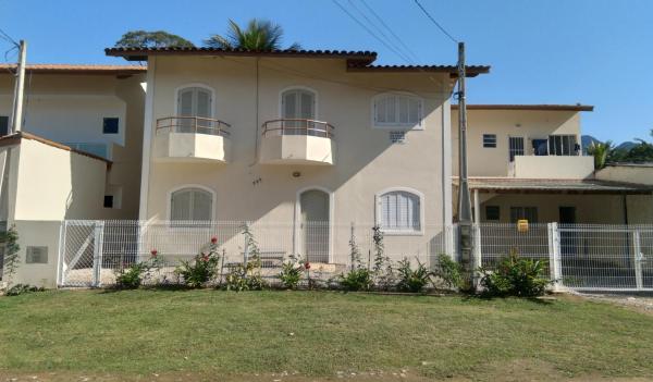 A la foto es mostra l'objecte Casa Ubatuba, Maranduba, piso superior situat a la ciutat de Ubatuba.