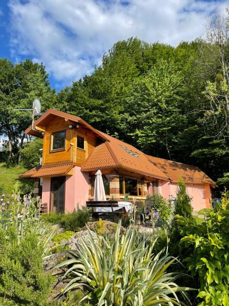 A la foto es mostra l'objecte Ranch Diamond Sarajevo situat a la ciutat de Vogošća.