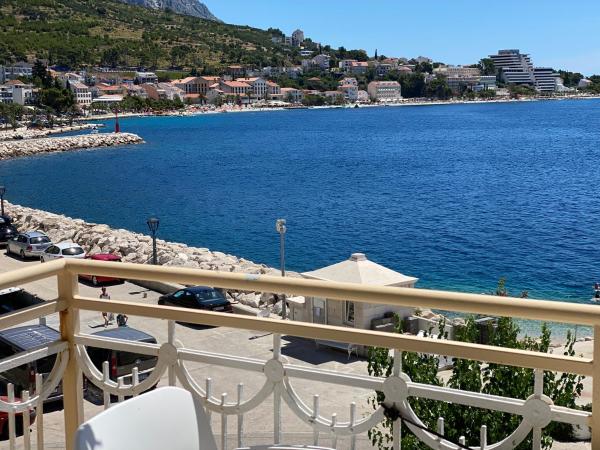 A la foto es mostra l'objecte Villa Leo Beach Apartment situat a la ciutat de Podgora.
