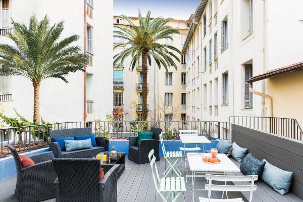 A la foto es mostra l'objecte Hôtel les Cigales situat a la ciutat de Niça.