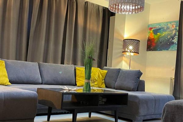 Auf dem Foto ist das Objekt Apartment Happiness by Nicole Jutka, visual artist Olimp in der Stadt Olimp zu sehen.