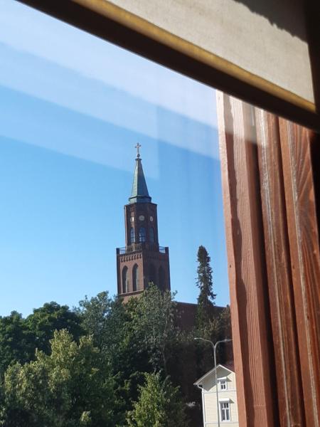 Keskustan kaksio parvekkeella, ilmastoitu., Savonlinna