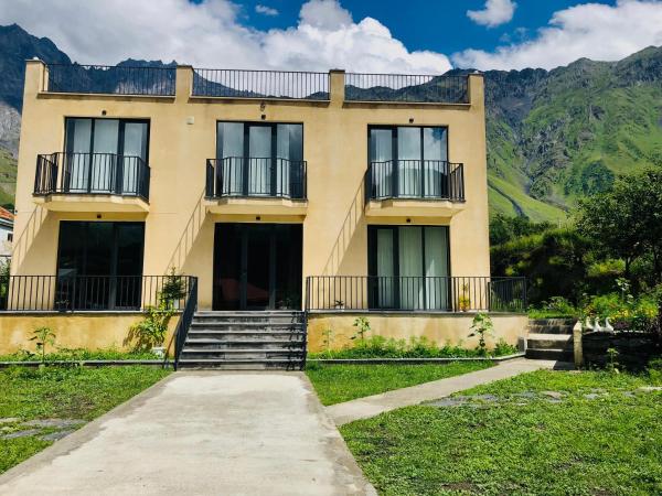 A la foto es mostra l'objecte Hotel Horizon Kazbegi situat a la ciutat de Kazbegi.