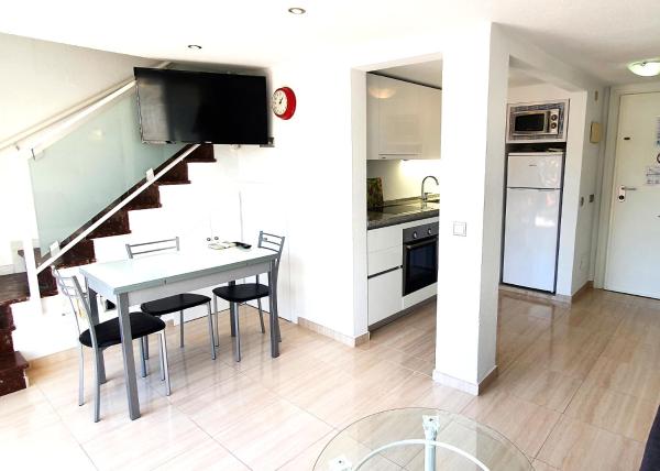 A la foto es mostra l'objecte Skol 216 1Bedroom Duplex First Line Beach situat a la ciutat de Marbella.