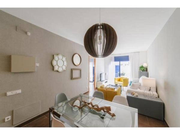 A la foto es mostra l'objecte Sitges Spaces Deluxe Beach Apartment- 3 Bedroom, 2 Bathroom, Next to Beach, Sleeps 6 situat a la ciutat de Sitges.