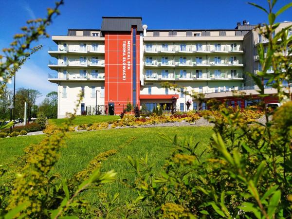 Na zdjęciu widoczny jest obiekt Terma Słowacki Resort Medical Spa położony w mieście Owczary.