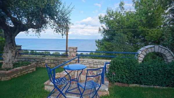 Nella foto è visibile l'oggetto Villa Tasos Koutsoubos situato nella città di Koroni.