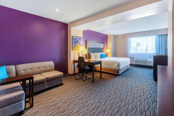 Na fotografii je vidět objekt CHN Hotel Monterrey Aeropuerto, Trademark by Wyndham nacházející se ve městě Villa Juárez.