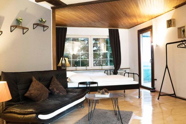 A la foto es mostra l'objecte Gemütliches Reiheneckhaus mit Balkon situat a la ciutat de Burscheid.