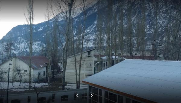 Nella foto è visibile l'oggetto Greens Hotel Kalam situato nella città di Kārandūkai.