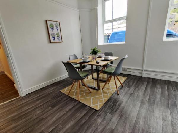 Zdjęcie 7: Contractor Base - Kitchen - Parking Included
