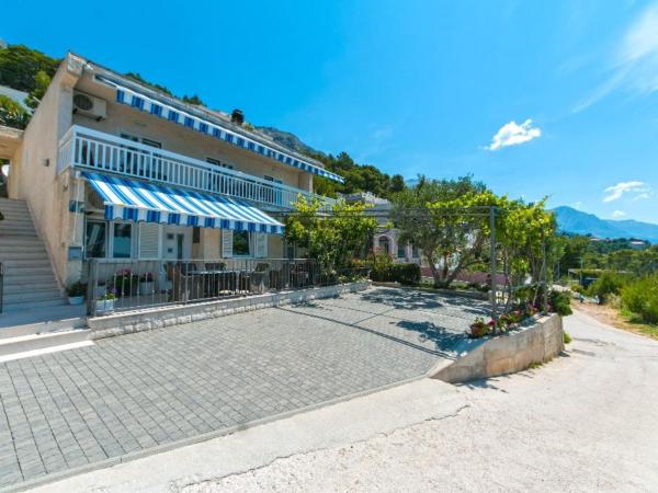 Apartments Mario - Brela