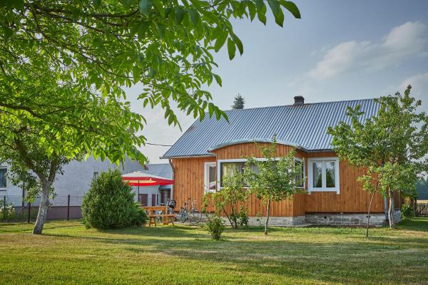 Na fotografii je vidět objekt ROZTOCZE Wiejski Domek nacházející se ve městě Krzywe.