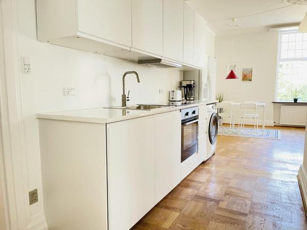 Fotografia 9: aday - Aalborg mansion - Open bright apartment with garden