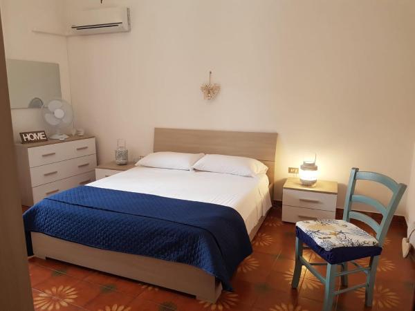 A la foto es mostra l'objecte Villa Zia Antonietta, casa vacanze situat a la ciutat de SantʼAntìoco.