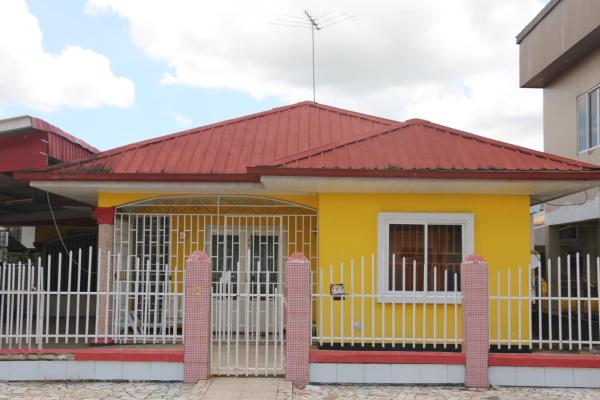 På billedet ses objektet Compleet vrijstaand woonhuis Paramaribo beliggende i byen Paramaribo.