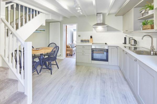 Photo 3 : Host & Stay - Spring Cottage