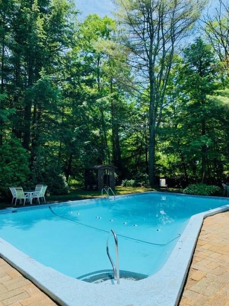 A la foto es mostra l'objecte Stay Berkshires situat a la ciutat de Williamstown.