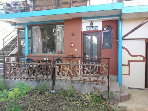 Na foto é possível ver o objeto VLASSIS APTS - 2 space STUDIO ELENI Melidoni Rethymno localizado na cidade de Exándis.