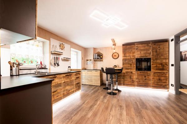 Nella foto è visibile l'oggetto Sa Mont Home - Moderno appartamento con parcheggio, sauna e deposito sci situato nella città di Bellamonte.
