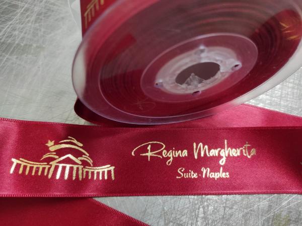 Na foto é possível ver o objeto Regina Margherita Suite localizado na cidade de Naples.
