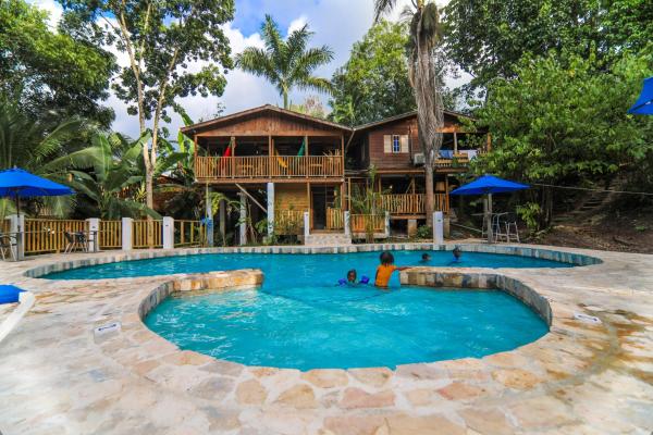 Na foto é possível ver o objeto Zimbali Culinary Retreats localizado na cidade de Negril.