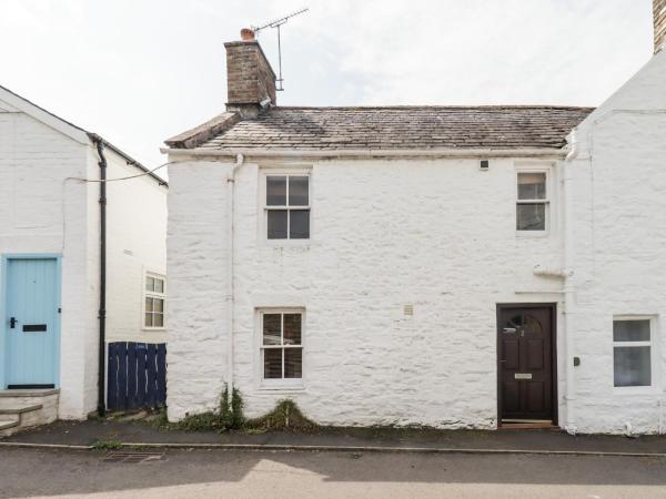 På billedet ses objektet 2 Burnside Place beliggende i byen Kirkcudbright.
