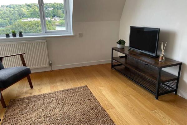 Kuva 3: Apartment with stunning views of Menai Strait.