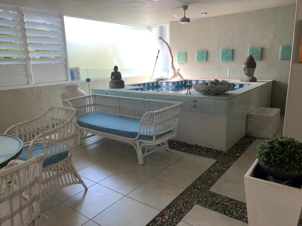 Bilde 1: Beachside 4 with private heated plunge pool