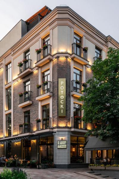 写真にはフメリヌィーツィクィイ市にあるPotocki Boutique Hotelが写っています。