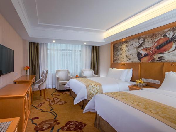 På billedet ses objektet Vienna Hotel Dongguan Songshanhu Huawei beliggende i byen Huangcaolang.
