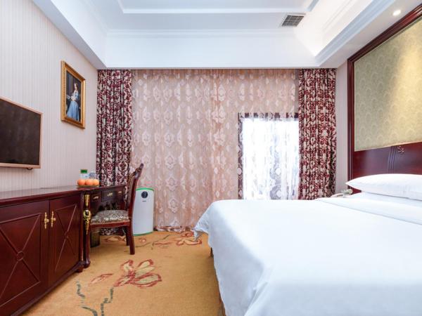 Na foto é possível ver o objeto Vienna Hotel Shanghai Songjiang Wanda localizado na cidade de Songjiang.