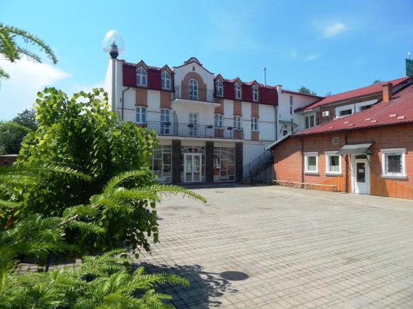 På bilden syns objektet Hotel Zelenyi Klyn som ligger i staden Drogomirchany.