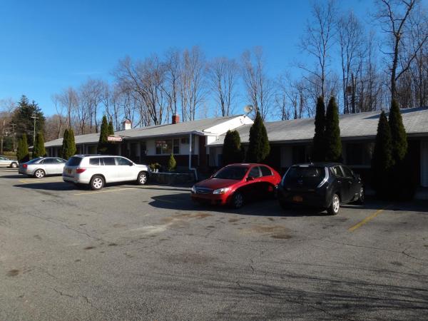 A la foto es mostra l'objecte Budget Motor Inn- Mahopac situat a la ciutat de Carmel.