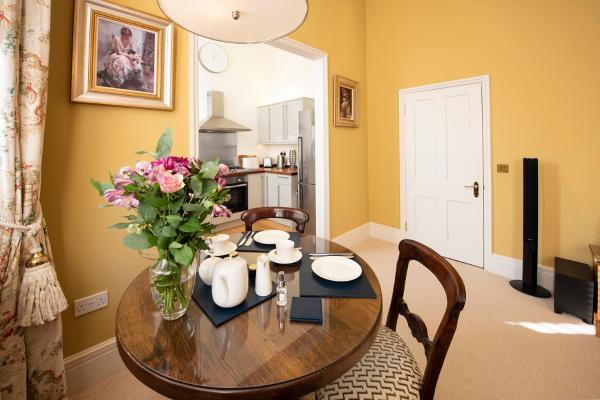 Bild 7: Arkle - Five Star Town Centre Apartment, Cheltenham